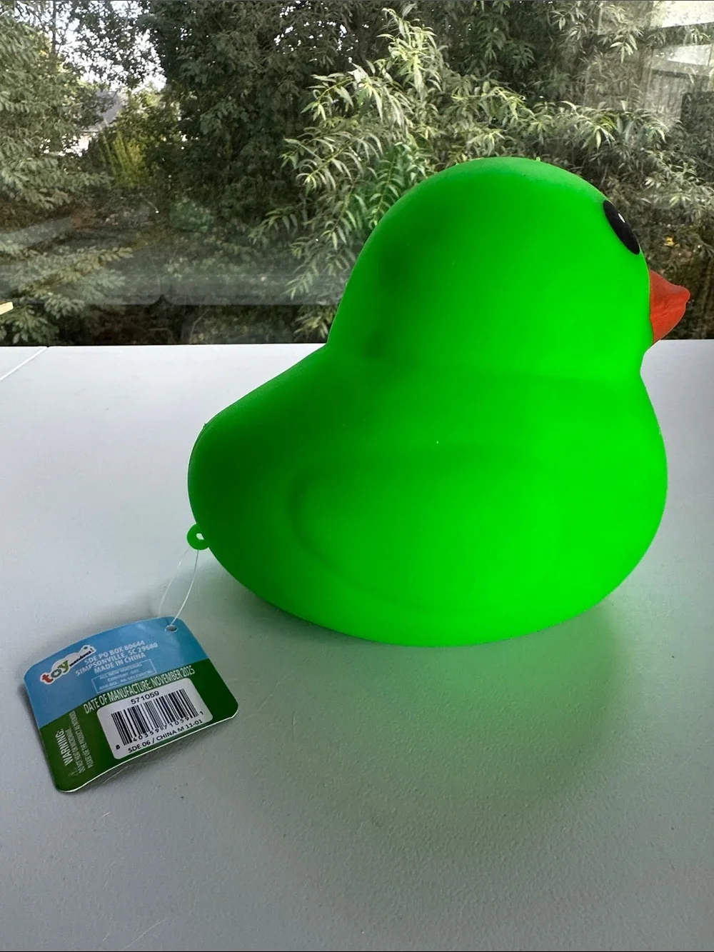 Squeeezy Bright Green Duck Jumbo Giant Squishy Squeezy Sensory Fidget Toymendous